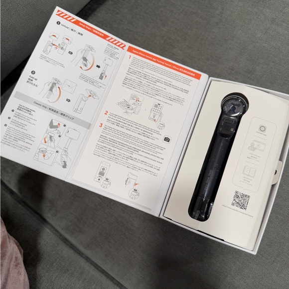 Insta360 flow pro all-purpose tripod bundle - Picture 4 of 8